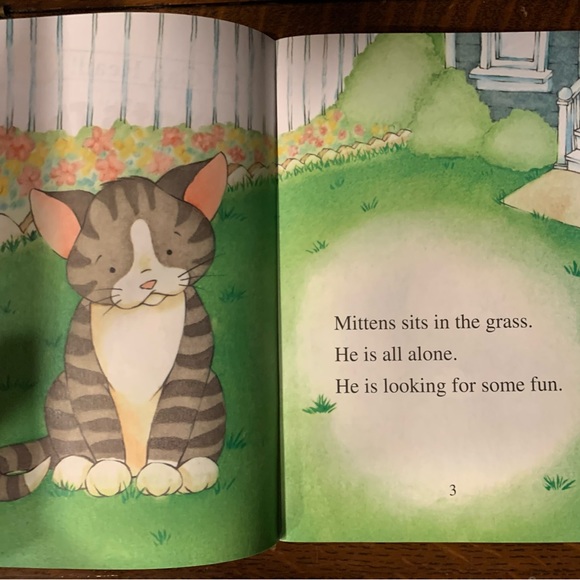 What's That, Mittens? I Can Read! Lola M. Schaefer - Picture 2 of 6